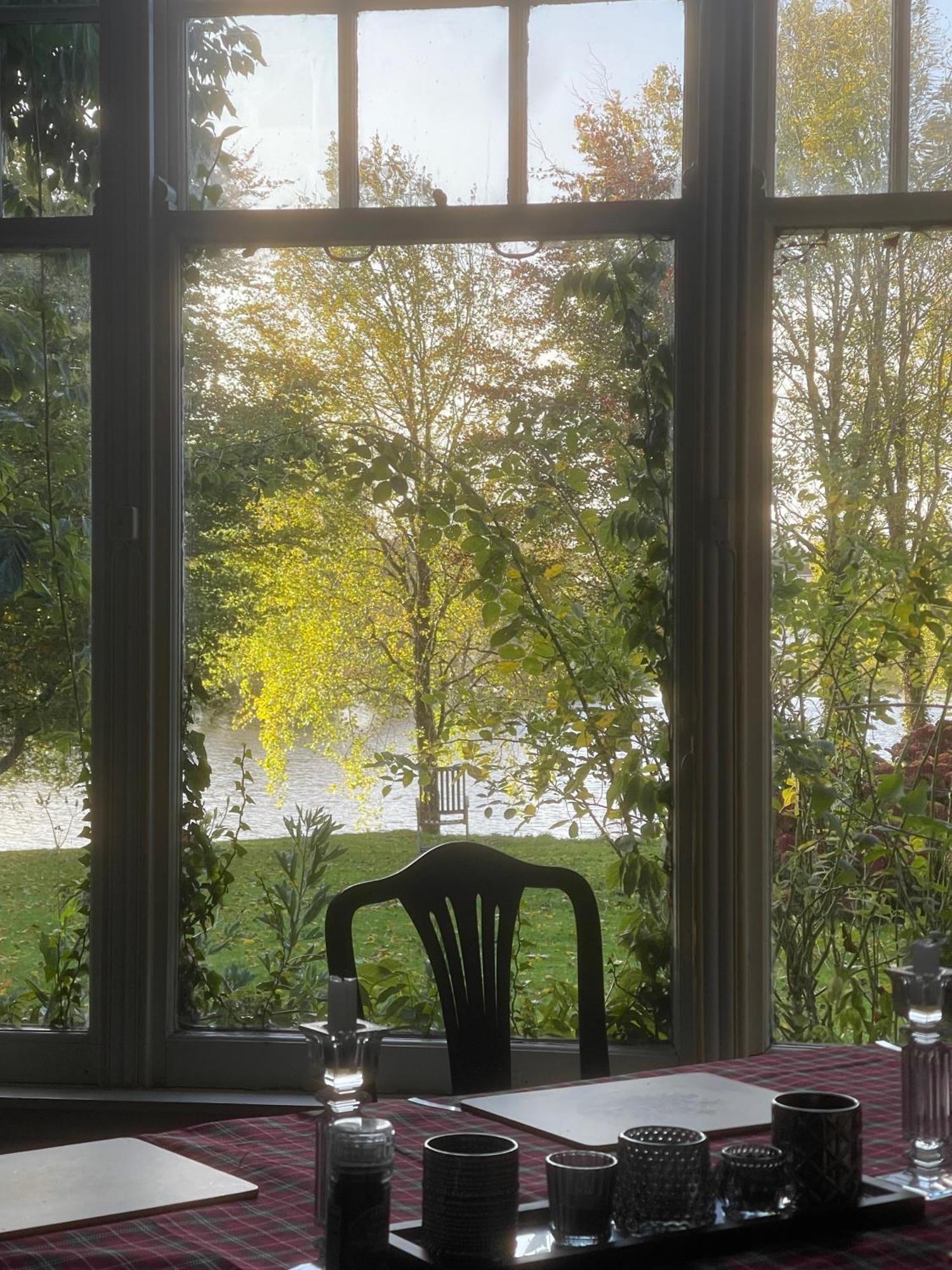 Villa Parteen A Lax, River House & Gardens