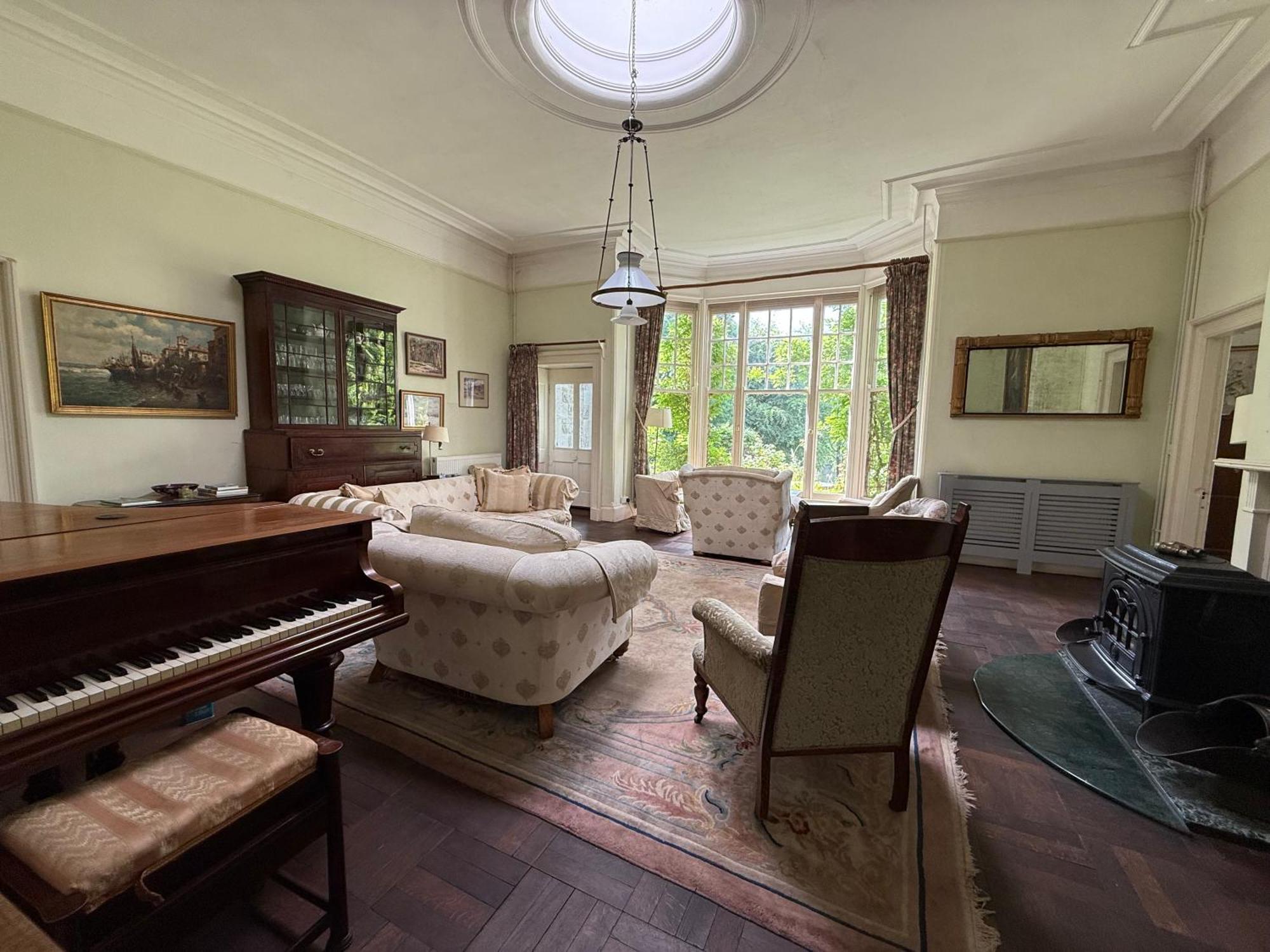 Villa Parteen A Lax, River House & Gardens