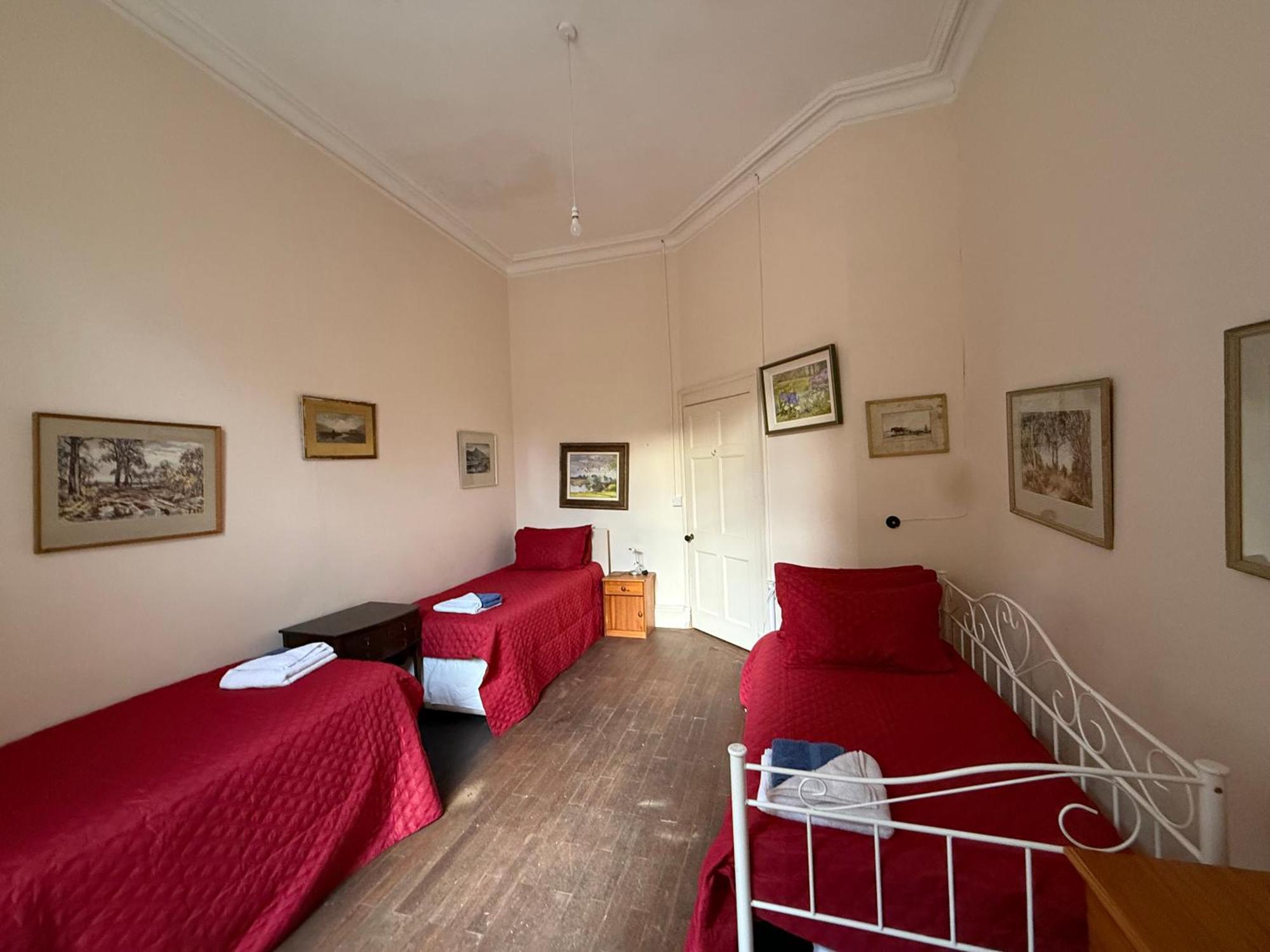 Parteen A Lax, River House & Gardens Villa